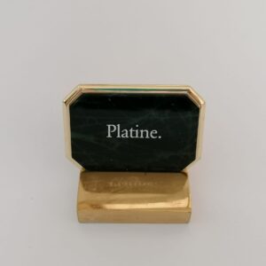 Препродадени дисплеи за часовници Audemars Piguet Platine