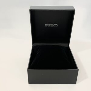 Препродаден кутия за часовник Seiko в черно