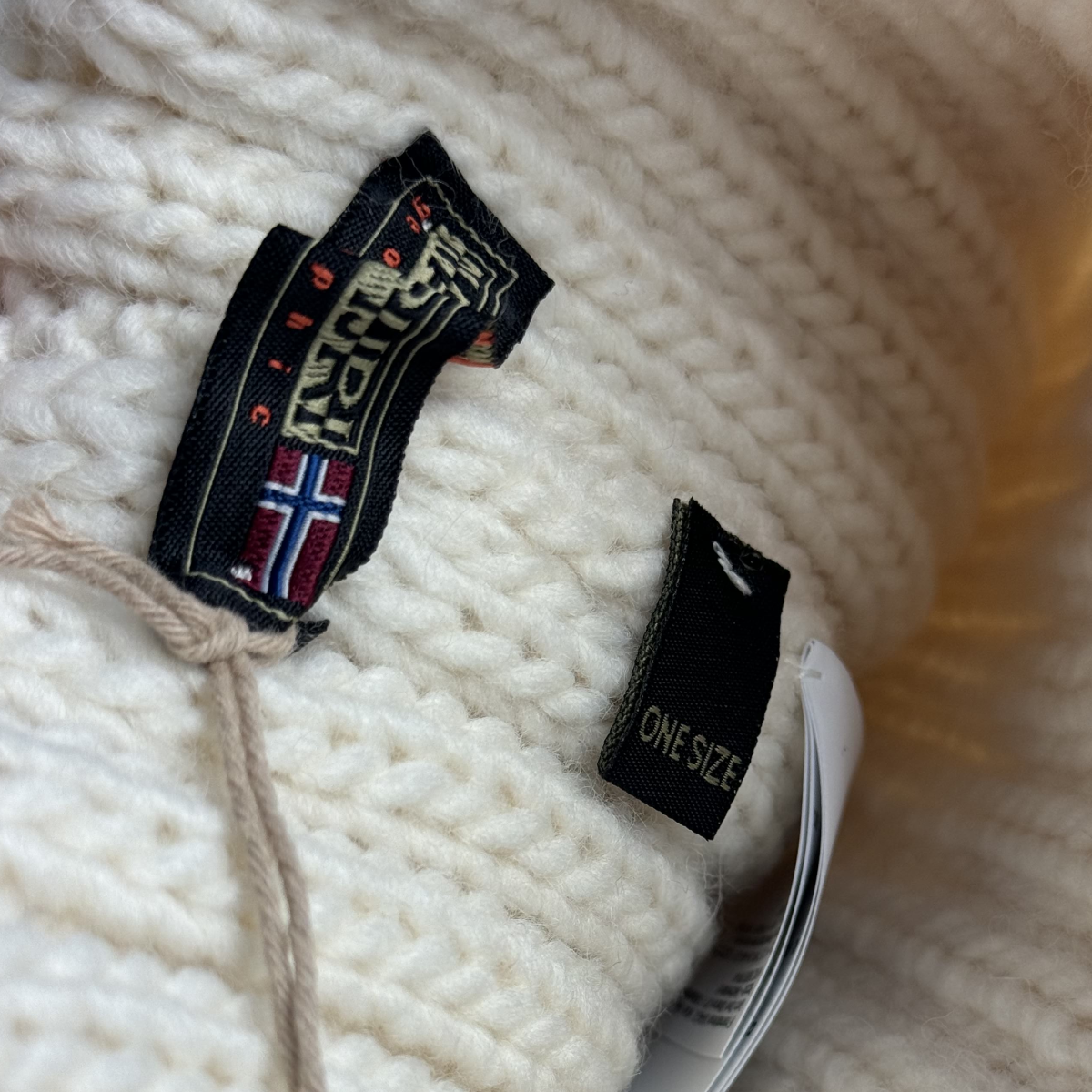 Зимна шапка за жени Jaeger-LeCoultre от Napapijri, универсален размер - Image 4