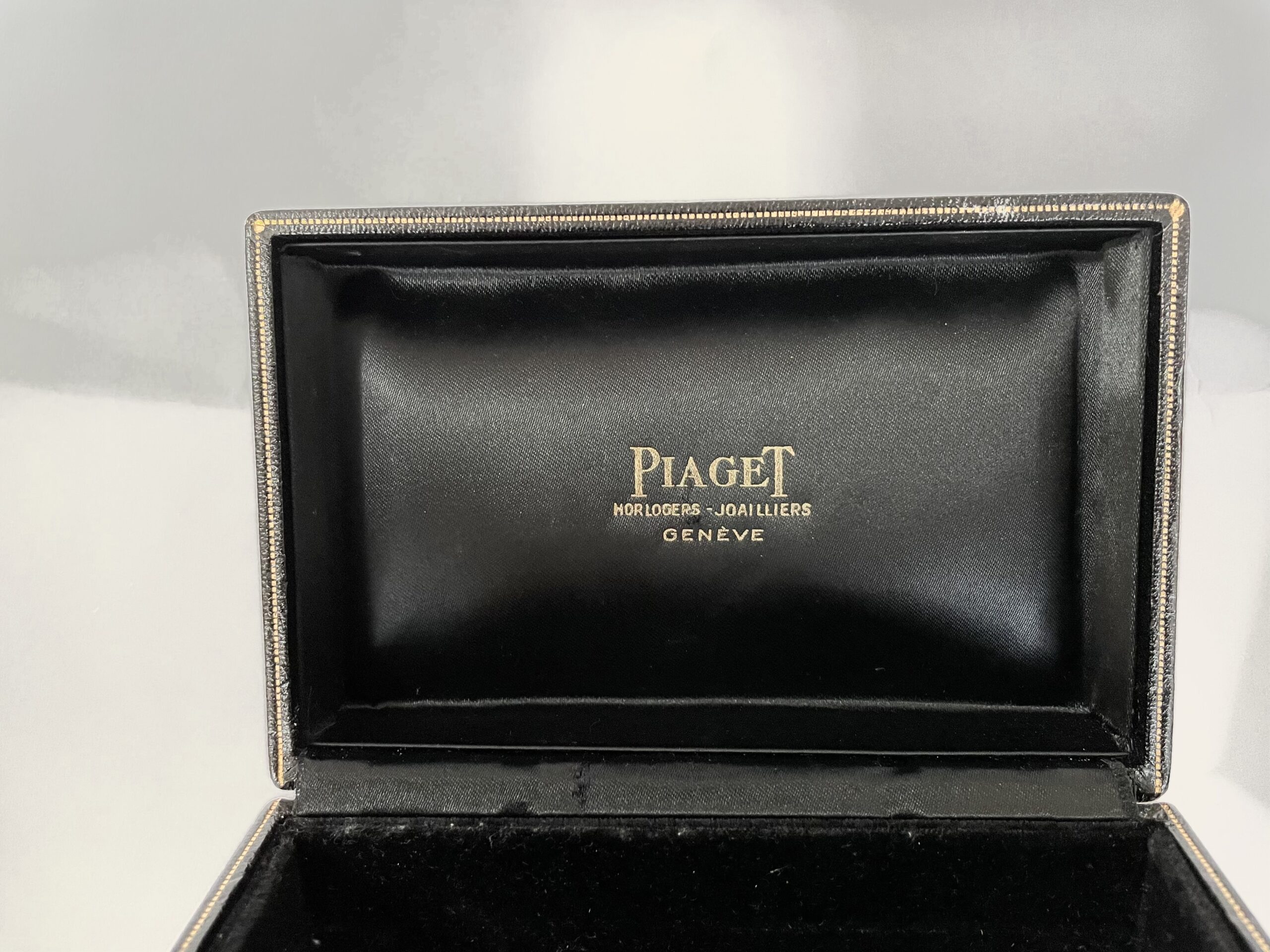Винтидж черна кутия за часовник Piaget от 1970-те - Image 2