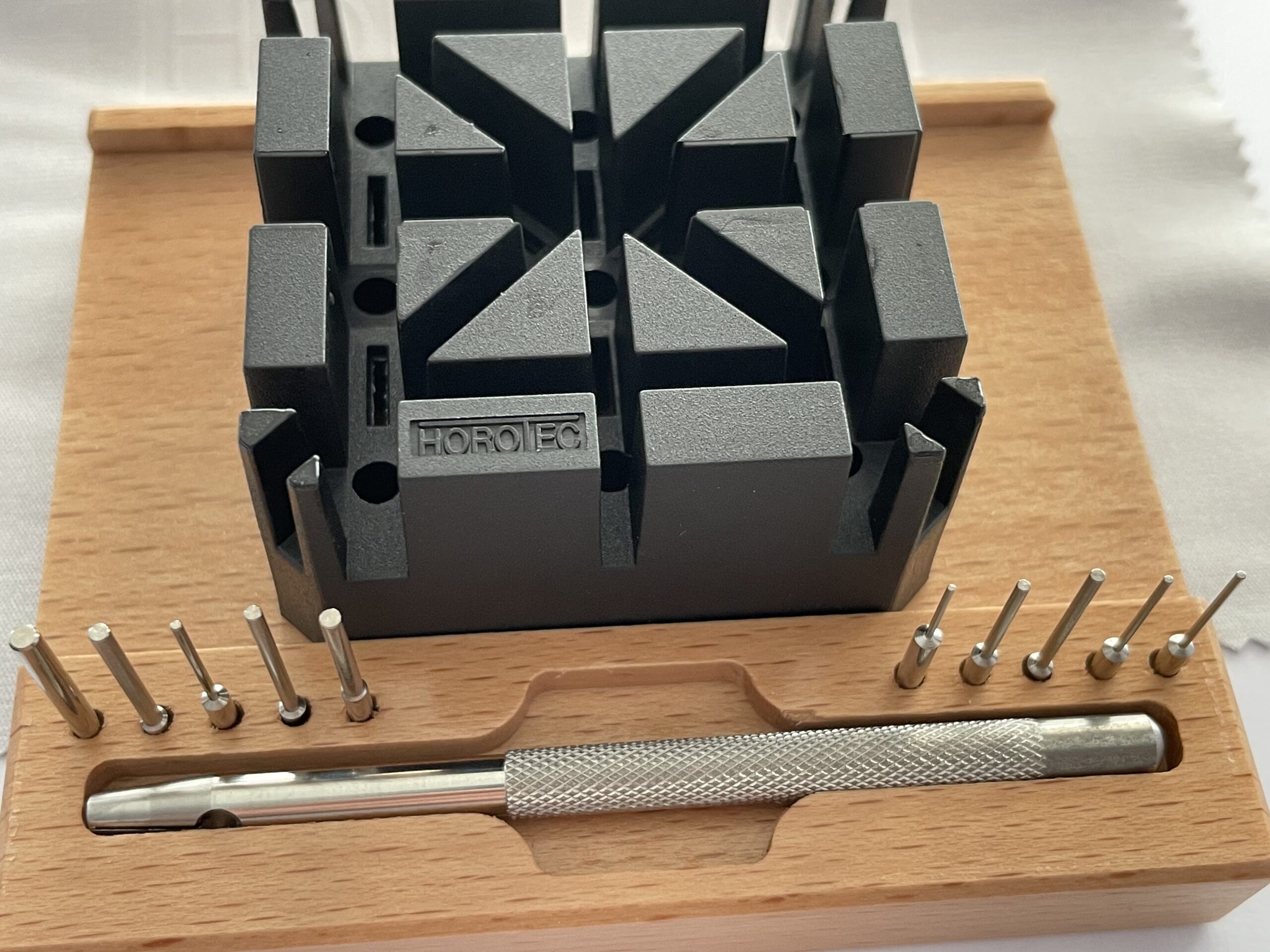 Инструмент за сваляне на гривни Horotec MSA 10.510 с 10 щифта - Image 3