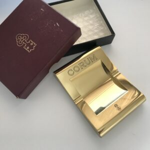 Златна пепелник Corum с оригинална кутия