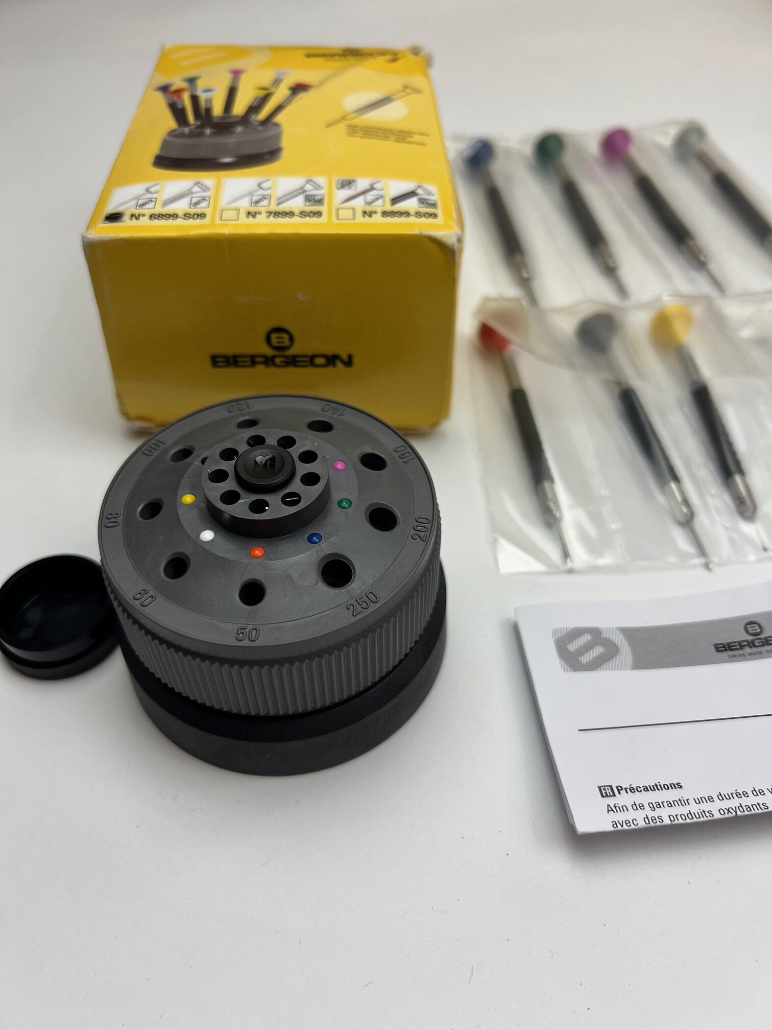 Комплект ергономични отвертки Bergeon 6899-S09, въртяща се основа, отворена опаковка, продава се в състоянието, в което е, вижте снимките