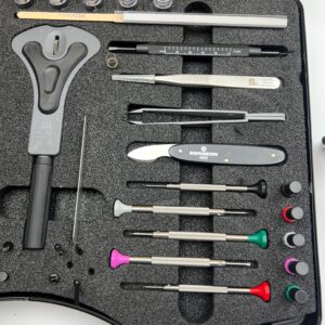 Комплект за ремонт на часовник Bergeon 7815 Master Service, върнат артикул, продаден в състоянието, в което е, вижте снимките