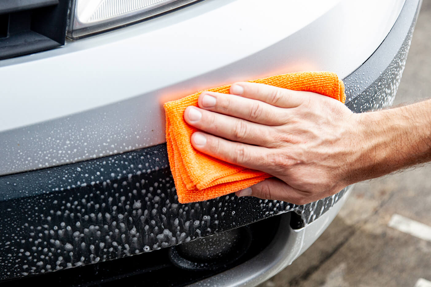 QUIXX Препарат за възстановяване на черна пластмаса, небоядисана пластмаса, брони, лайсни, странични прагове, корпуси на огледала, Ref. 10188 - Image 2