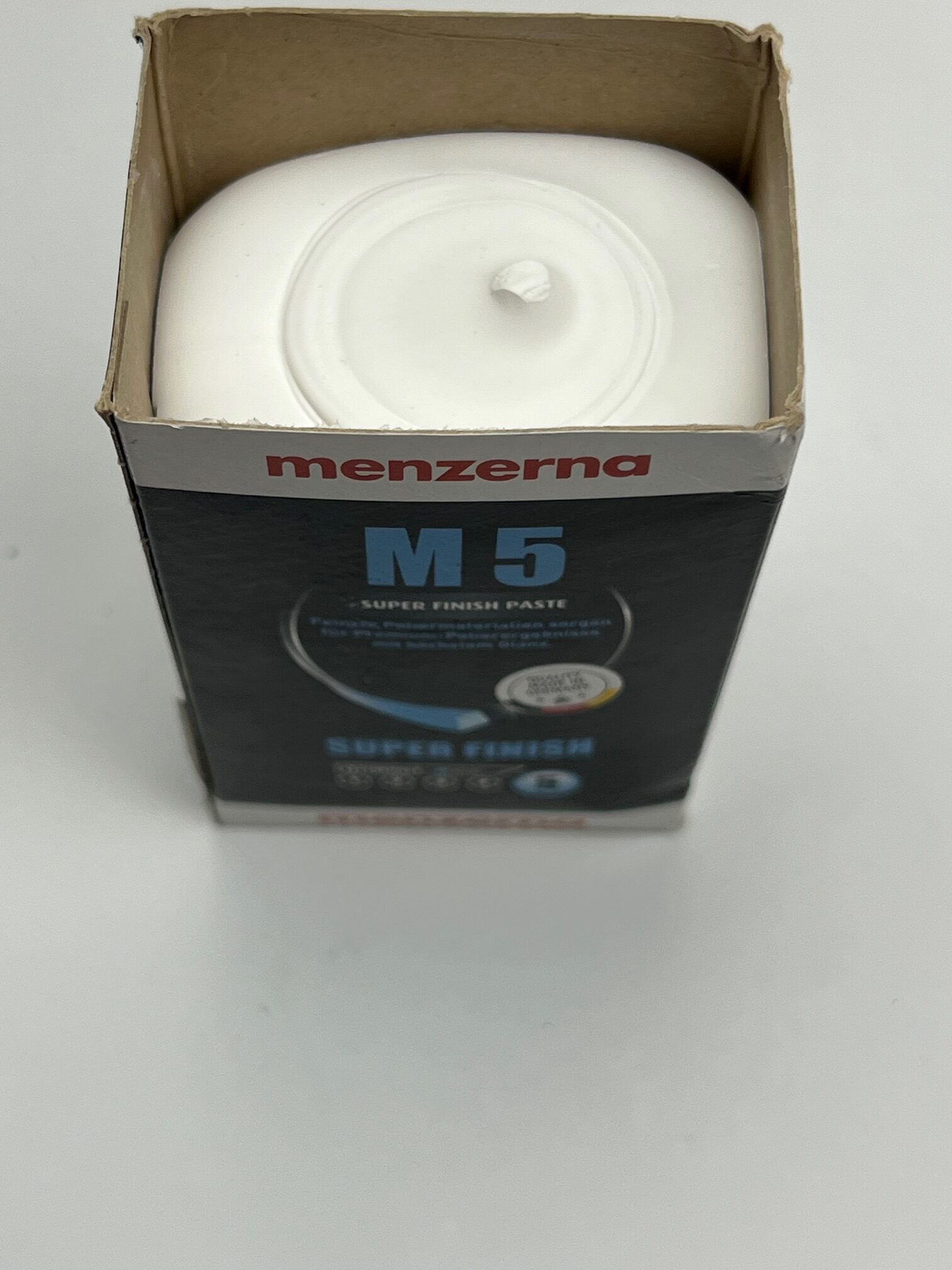 Полираща паста Menzerna M5 за неръждаема стомана и лак 0.500 кг - Image 8